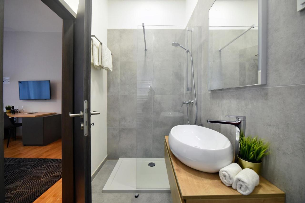 זאגרב Zrinski Premium Suites & Rooms מראה חיצוני תמונה